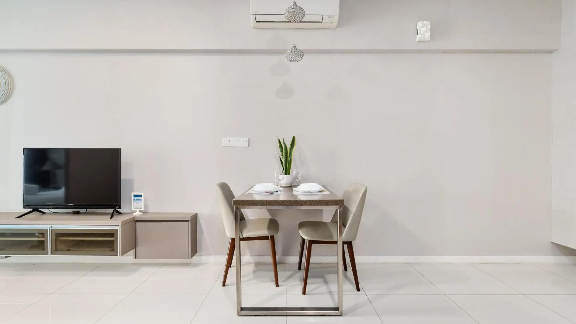 Summer Suites Klcc Apartments By Soulasia Kuala Lumpur