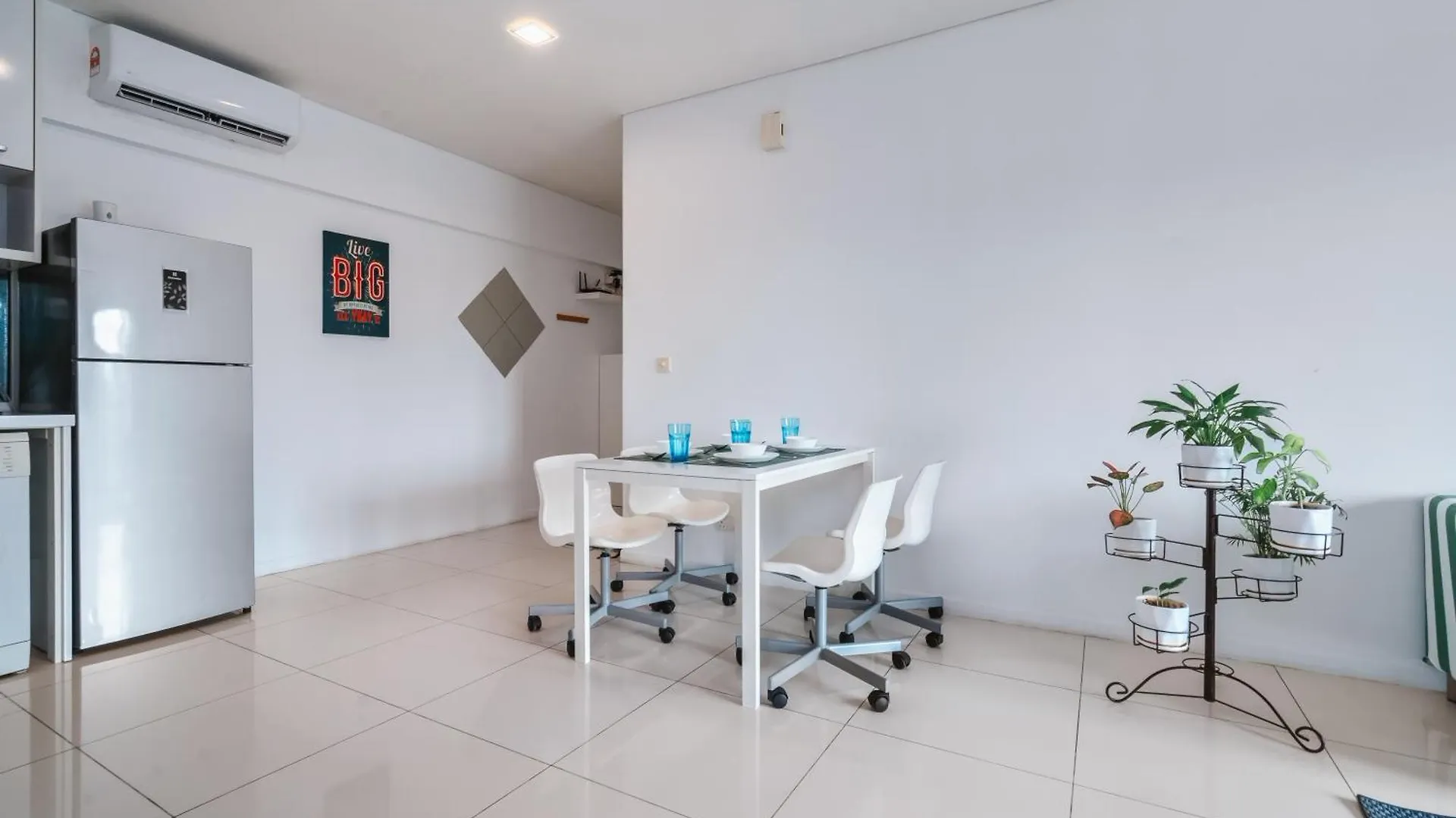 Summer Suites Klcc Apartments By Soulasia Kuala Lumpur