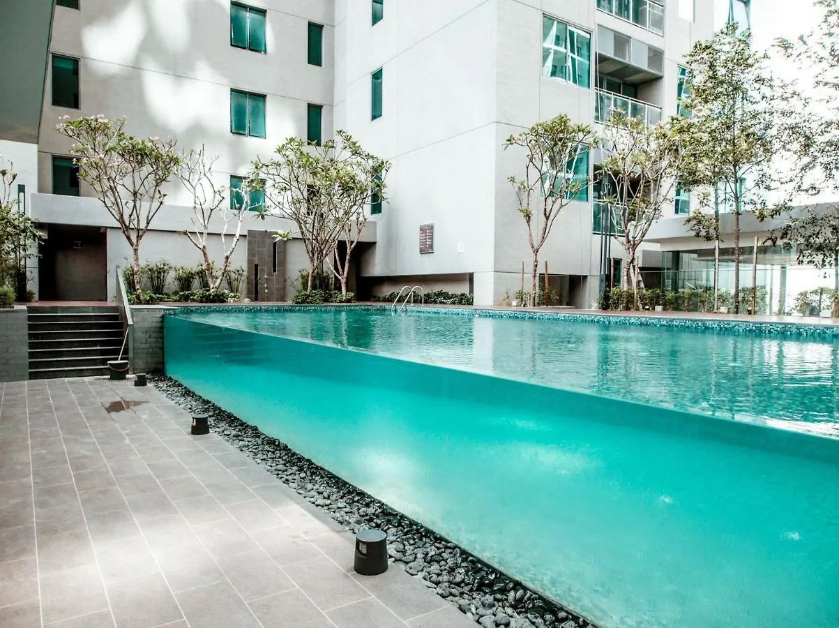 Summer Suites Klcc Apartments By Soulasia Kuala Lumpur